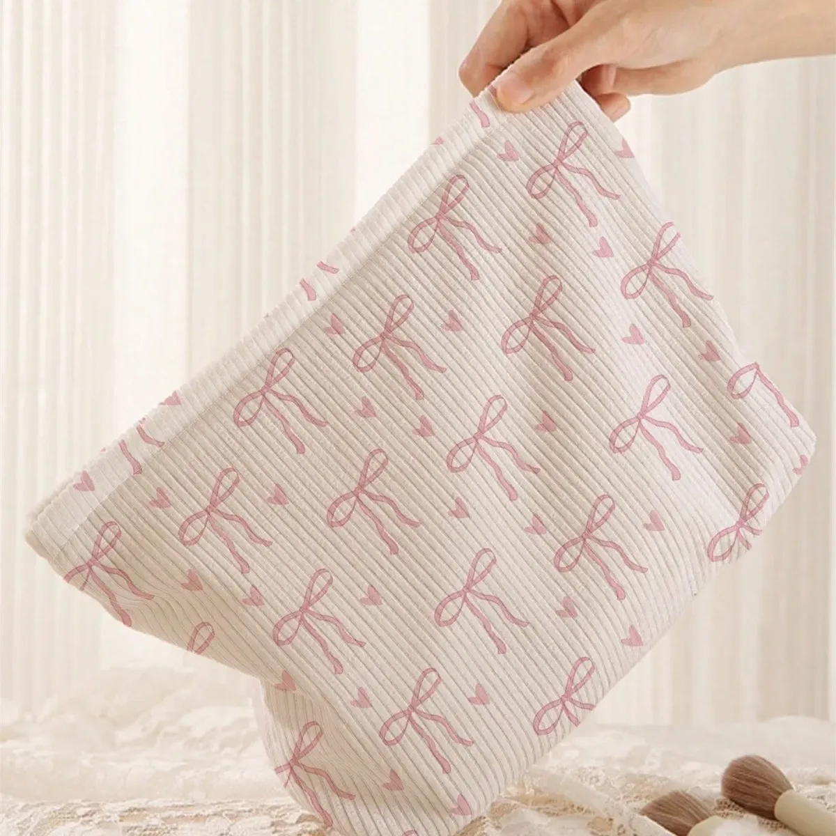 sac à cosmétiques à nœud papillon rose, organisateur de maquillage à fermeture éclair en velours côtelé, sac de rangement de cosmétiques léger et portable pour femmes, sac à main de voyage