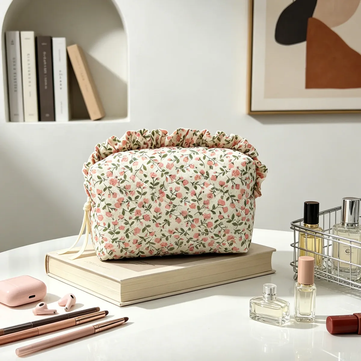 pochette de maquillage matelassée à imprimé floral et volants pour femme, organiseur de maquillage portable, étui de rangement pour voyage et toilette