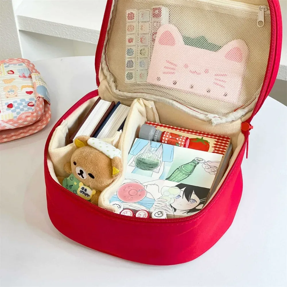 trousse de maquillage grande capacité pomme rouge mignonne, pochette cosmétique portable à main pour femmes, organisateur de voyage pour articles de toilette