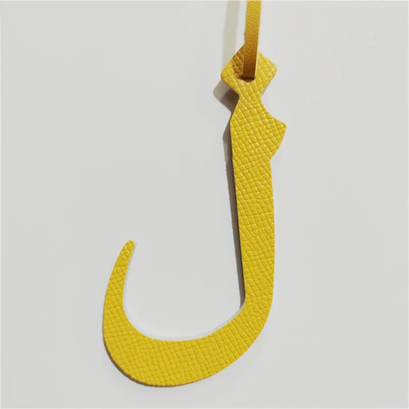 nouveau porte-clés de luxe en cuir véritable avec lettre arabe l, pendentif de sac à dos, breloque de sac pour femmes