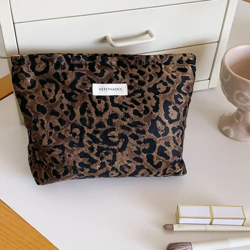 nouvelle pochette en toile de polyester grande capacité imprimé léopard trousse de maquillage portable avec fermeture éclair organisateur cosmétique pour femme