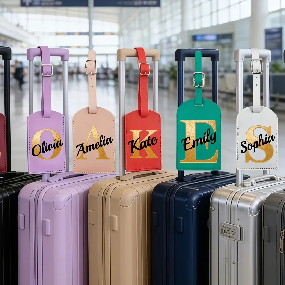 étiquette de bagage personnalisée avec nom, rose, avec motif de carte d'embarquement et initiales pour une identification facile