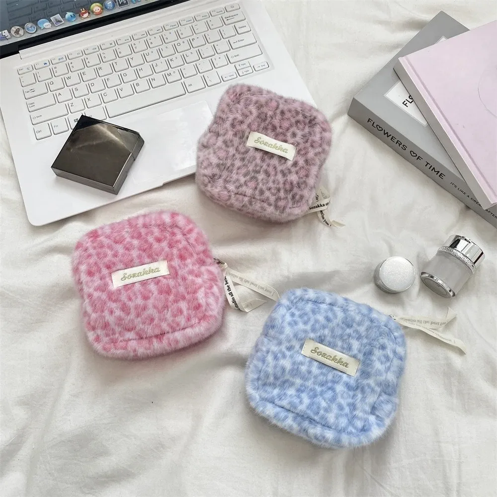 trousse de maquillage imprimée léopard, trousse de toilette, pochette pour serviettes hygiéniques, pochette de rangement de cosmétiques mignonne, petite trousse de maquillage pour femmes, étui pour câbles
