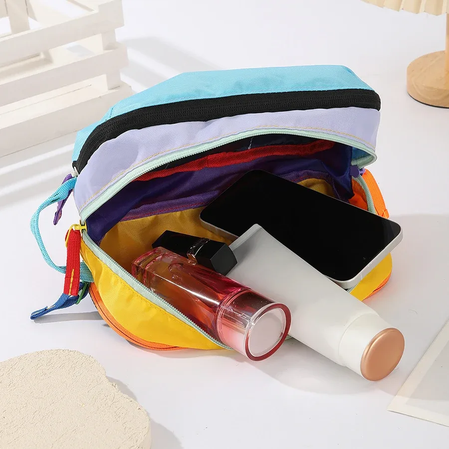 sac de voyage léger grande capacité pour maquillage et articles de toilette, sac à bandoulière de voyage couleur dopamine, sac de toilette suspendu en nylon imperméable