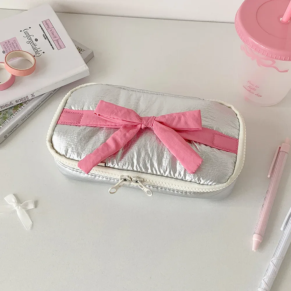 kit d'outils de beauté pour femme bow-tie, sac multifonctionnel, nouveau sac de maquillage et de toilette portable pour femme, sac de rangement de voyage, sensation haut de gamme, idéal pour un usage personnel et comme cadeau