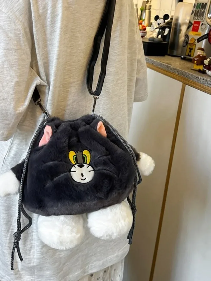 Sac à main en peluche à cordon de serrage, mignon, sac d'automne, poupée de dessin animé, sac à bandoulière simple, petit sac de rangement pour filles