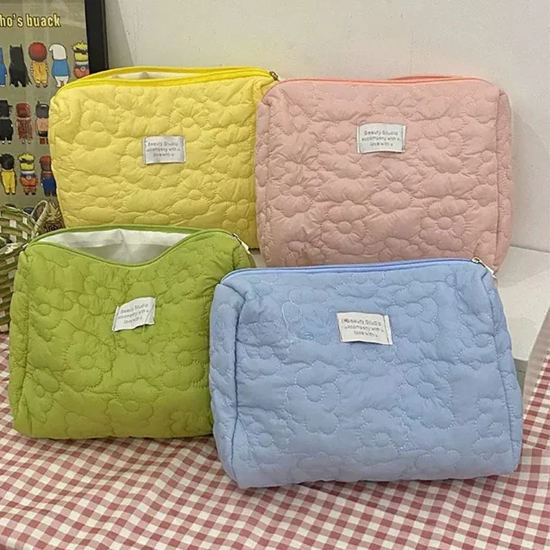 trousse de maquillage à motif de fleurs pour femmes, trousse de toilette, trousse à fermeture éclair, trousse à cosmétiques, trousse de voyage pour poudres lavantes, trousse de maquillage pour femmes, 2024