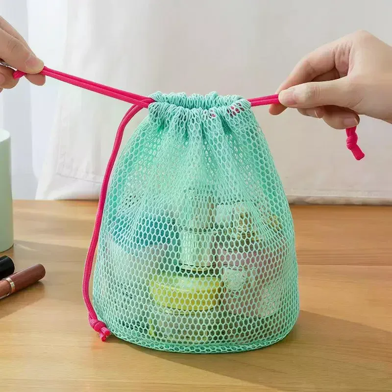 pochette de rangement en maille de nylon avec cordon de serrage, sac de voyage polyvalent pour produits numériques, organisateur de maquillage et cosmétiques, pour l'extérieur