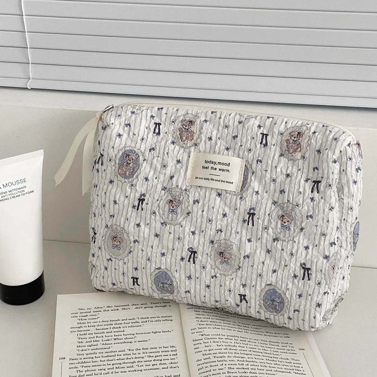 sacs à main de voyage portables pour femmes, trousse de maquillage, sac de rangement pour dames, sacs à cosmétiques avec nœud doux, ours de dessin animé