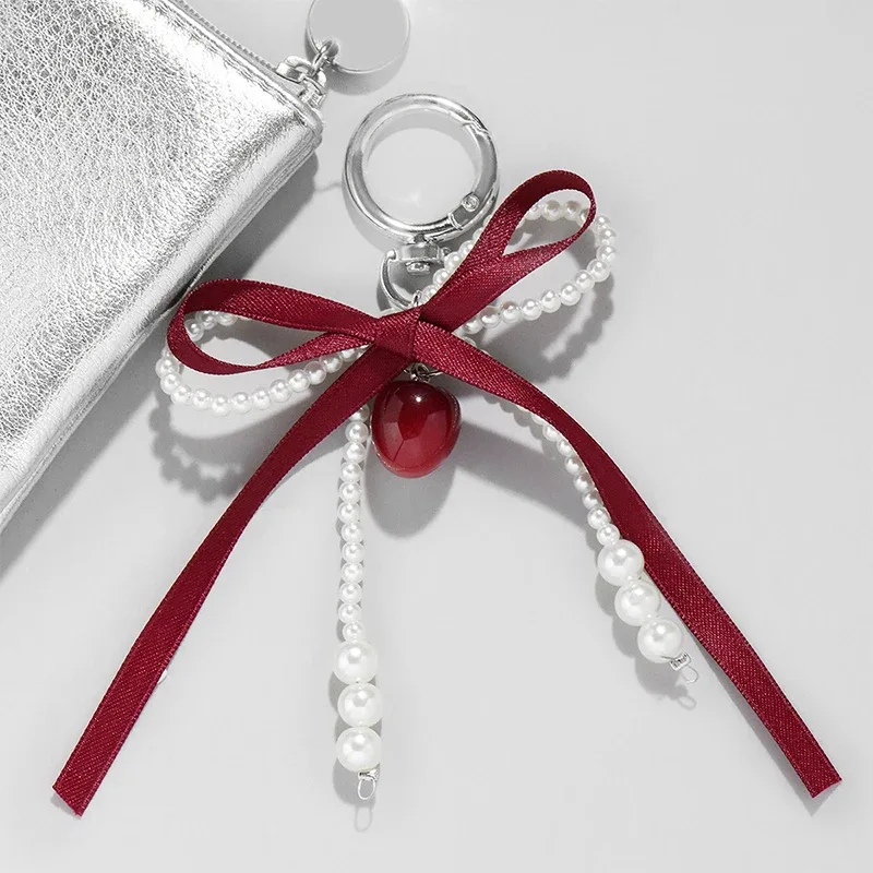 porte-clés en perles de cerise rouge doux, décoration de sac, nœud en ruban, sac à dos mignon, décoration suspendue, cadeau pour meilleur ami