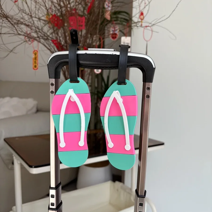 1/2 pièces chaussures de vacances étiquettes de bagages valises en silicone étiquettes d'identification bagages anti perte étiquettes d'embarquement accessoires de voyage pour hommes et w