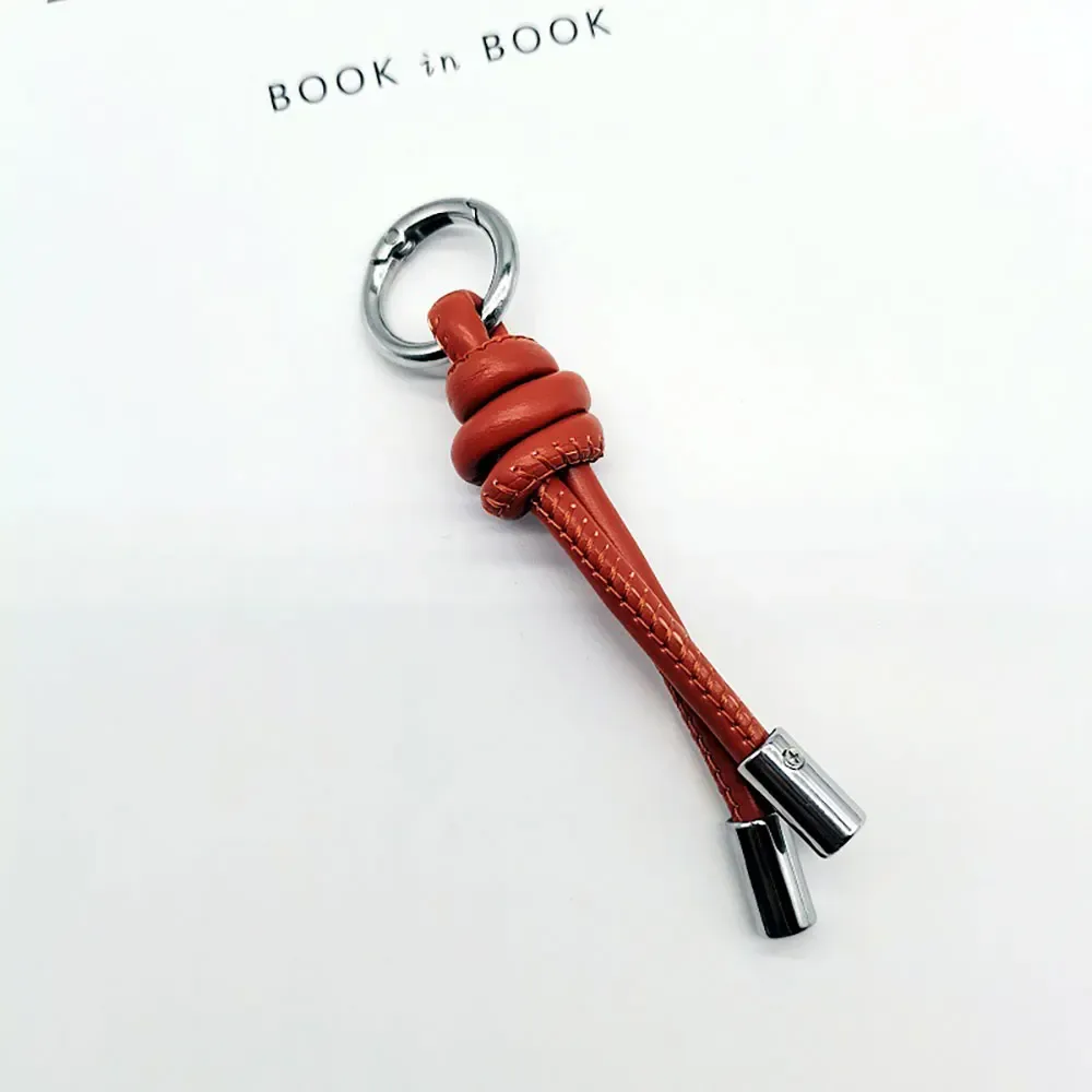 1 pièce de nouveau porte-clés pendentif, accessoires diy pour vêtements et bagages, accessoires de valise, cordon en cuir pour couple, simple et créatif.
