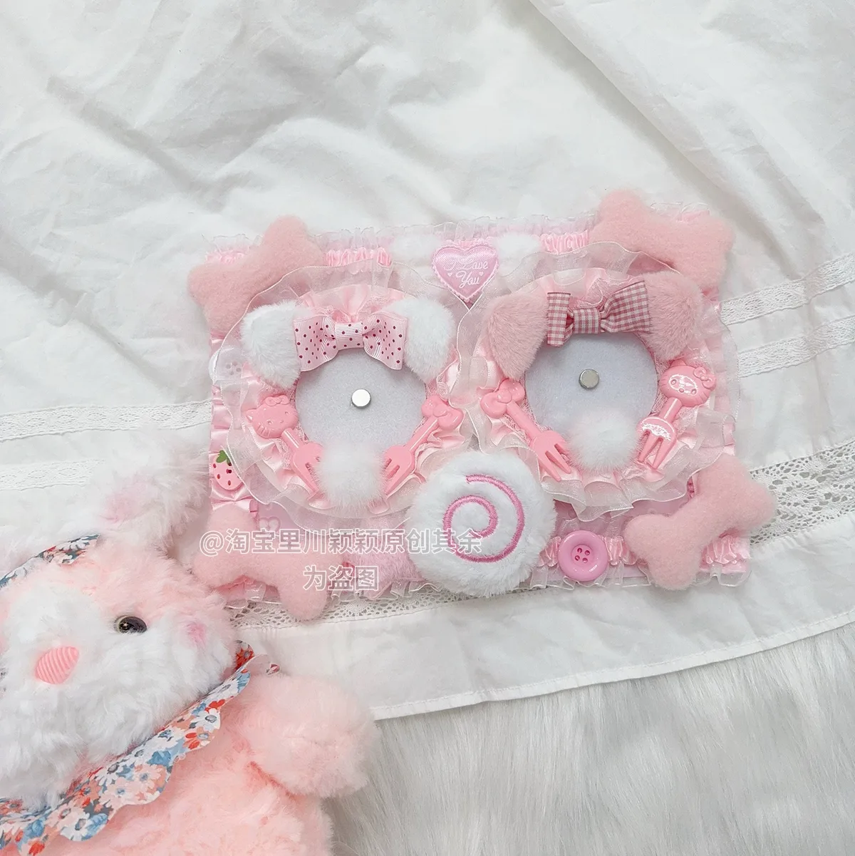 planche ita diy rose finie, style peluche mignon, organisateur de badges pour sac ita, accessoires itabag
