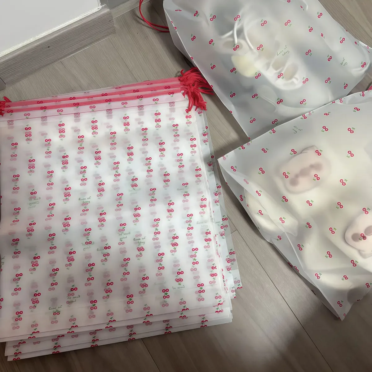 sac à cordon de serrage 40 pièces, sac de rangement pour chaussures de voyage, sac d'emballage transparent pour vêtements de voyage cherry, sac de rangement anti-poussière pour jouets et chaussures