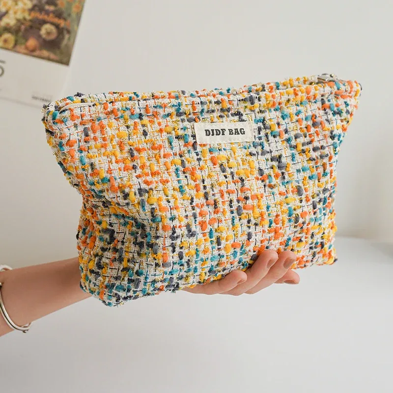 sac à cosmétiques en peluche jaune pour femmes, trousse de toilette de voyage portable, sac de rangement de changement de cosmétiques de grande capacité, pochette de banlieue ins