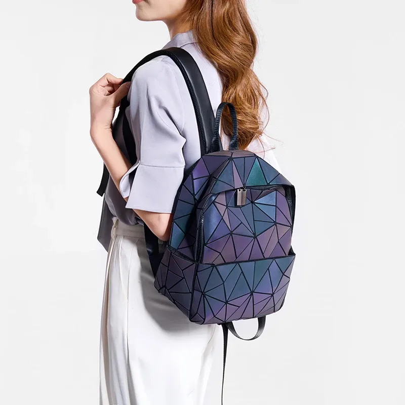 Sac à dos tendance et polyvalent à motif diamant pour femme, motif diamant géométrique, coutures changeantes de couleur à la lumière du jour