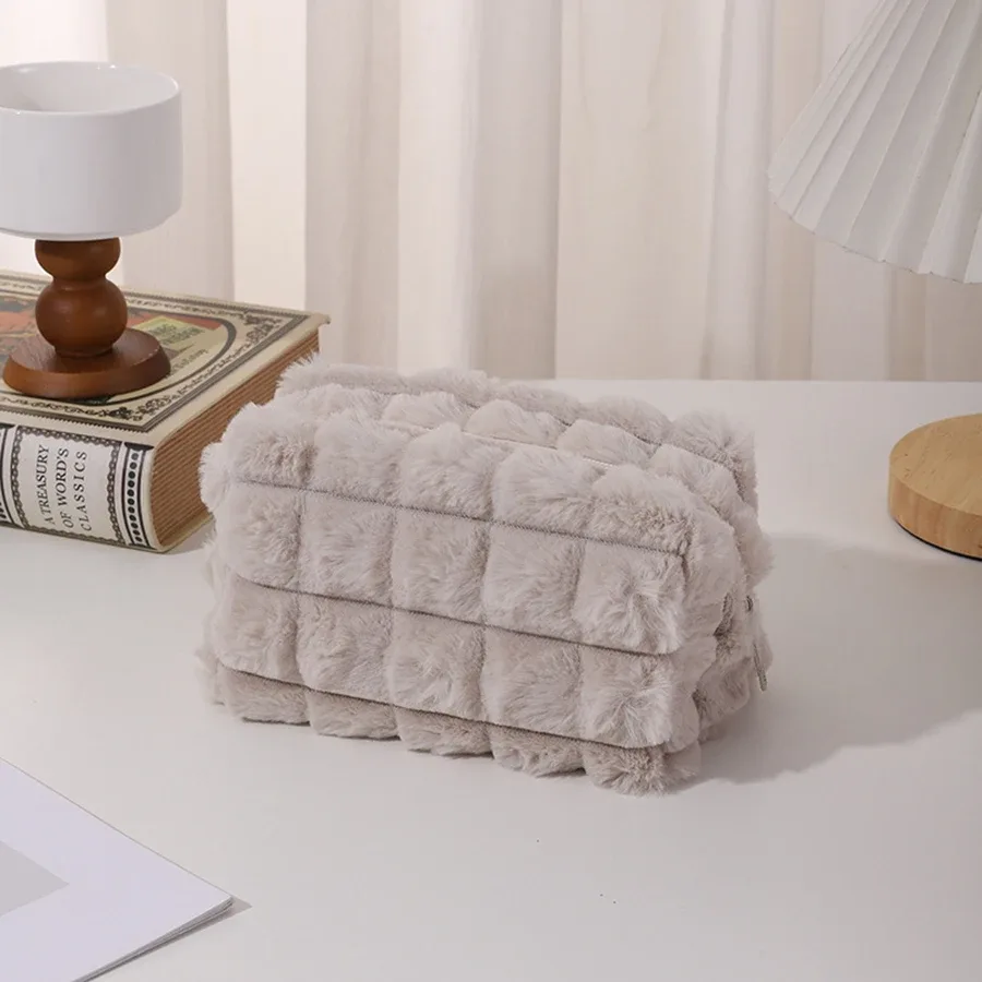 sac à cosmétiques élégant en peluche pour femmes, organisateur multifonctionnel pour cosmétiques et rouges à lèvres, parfait pour son usage quotidien et pour les cadeaux
