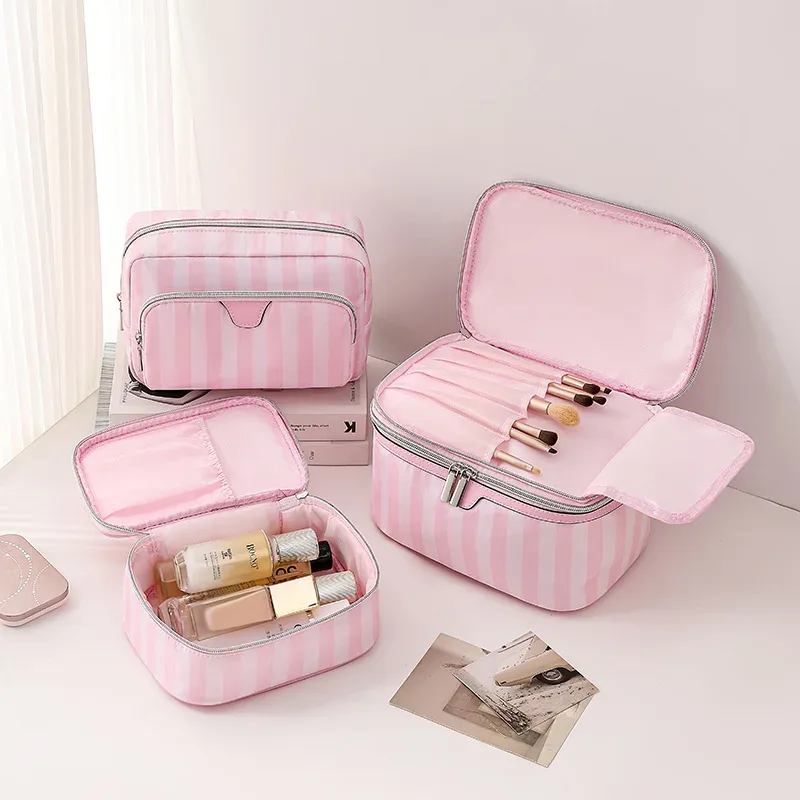 Trousse de Maquillage Grande Capacité avec Compartiments, Organisateur Cosmétique Portable de Voyage avec Rangement pour Rouge à Lèvres