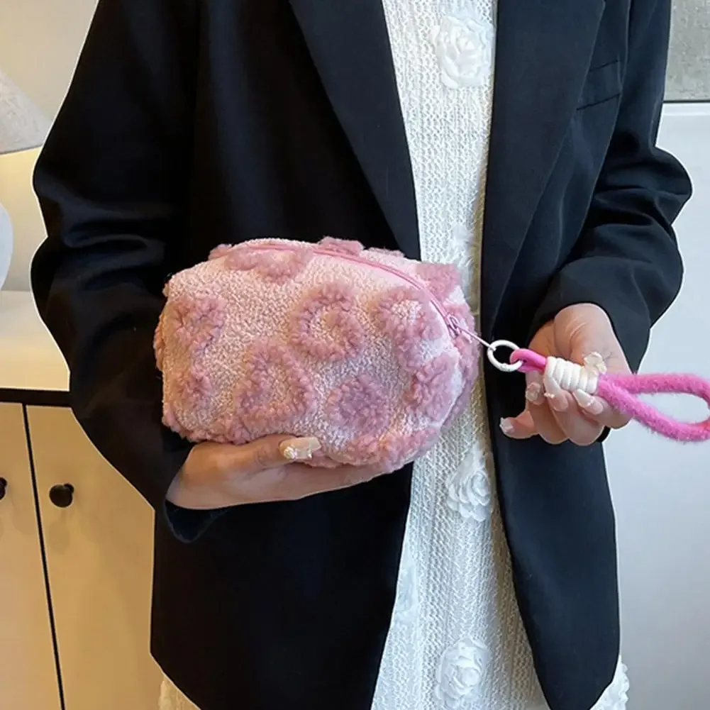 pochette de maquillage kawaii moelleuse avec dragonne, motif cœur, trousse de toilette de voyage, sac de rangement pour cosmétiques et beauté