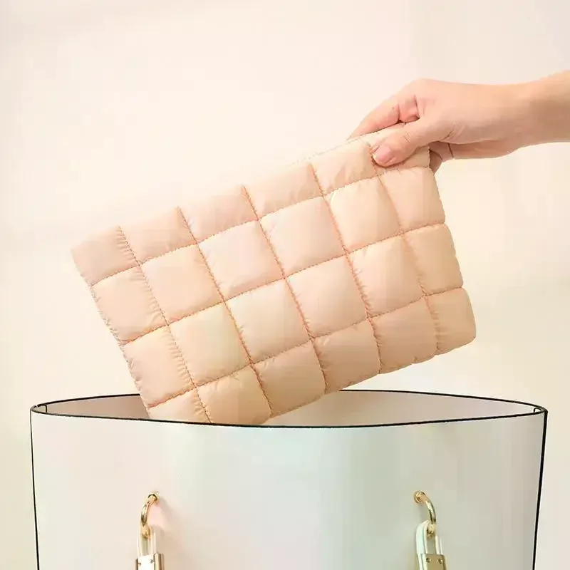 trousse de toilette matelassée douce avec fermeture éclair résistante, organiseur portable pour le maquillage quotidien, sac de rangement pour voyage, cadeaux pour femmes
