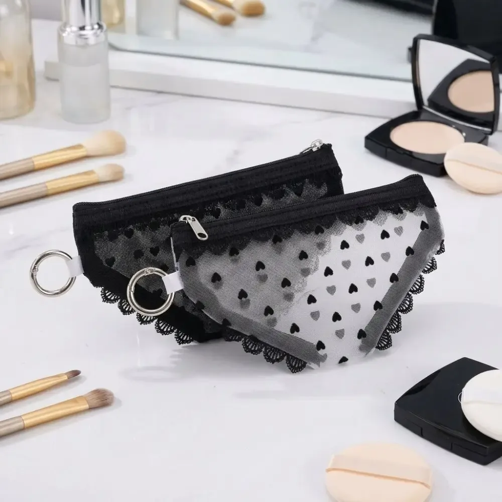 pochette de maquillage transparente en dentelle en forme de cœur, sac de toilette en maille y2k, sac de voyage, pour la vie quotidienne.