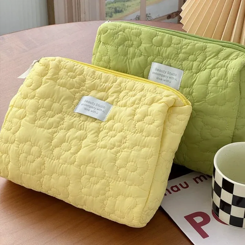 trousse de maquillage à motif de fleurs pour femmes, trousse de toilette, trousse à fermeture éclair, trousse à cosmétiques, trousse de voyage pour poudres lavantes, trousse de maquillage pour femmes, 2024