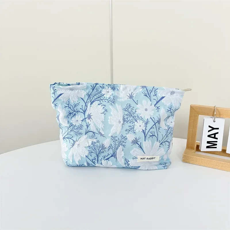 nouveau sac de maquillage vintage fleur en relief de haute qualité pour femmes, sac à cosmétiques, pochette de maquillage en toile de grande capacité, organisateur de voyage