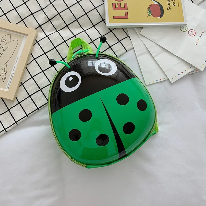 cartables pour enfants à coque rigide avec motifs de coccinelle de dessin animé, sacs à dos pour garçons et filles dans les jardins d'enfants pour la classe