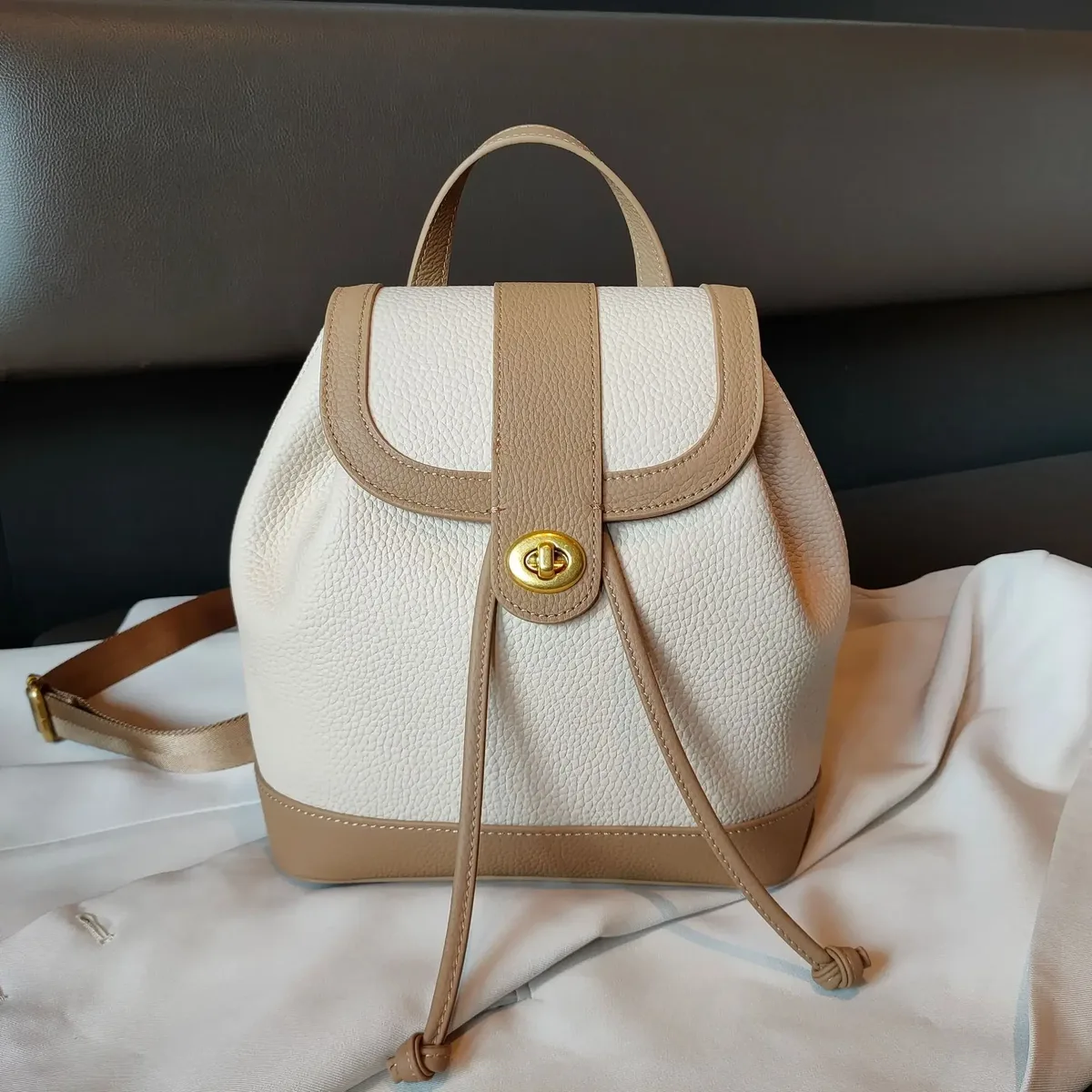 sac à dos antivol en cuir de vachette pour femme, sac de voyage pour femme, sac à dos tout assressenti, fermeture à cordes de loisirs, couleur frappée, 100% cuir