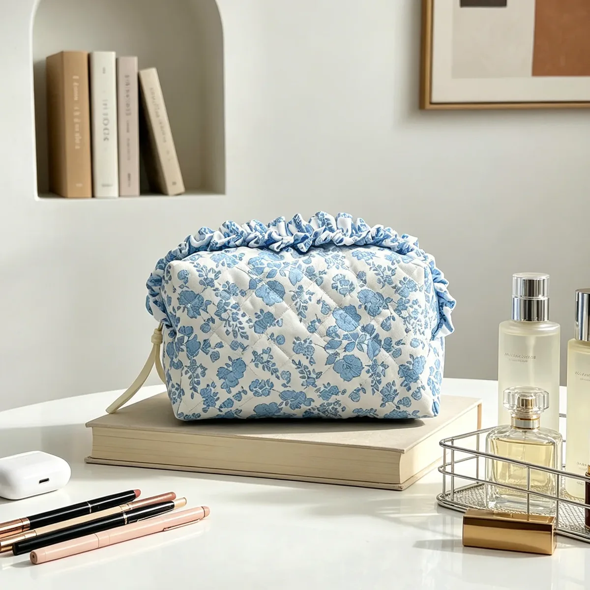 pochette de maquillage matelassée à imprimé floral et volants pour femme, organiseur de maquillage portable, étui de rangement pour voyage et toilette