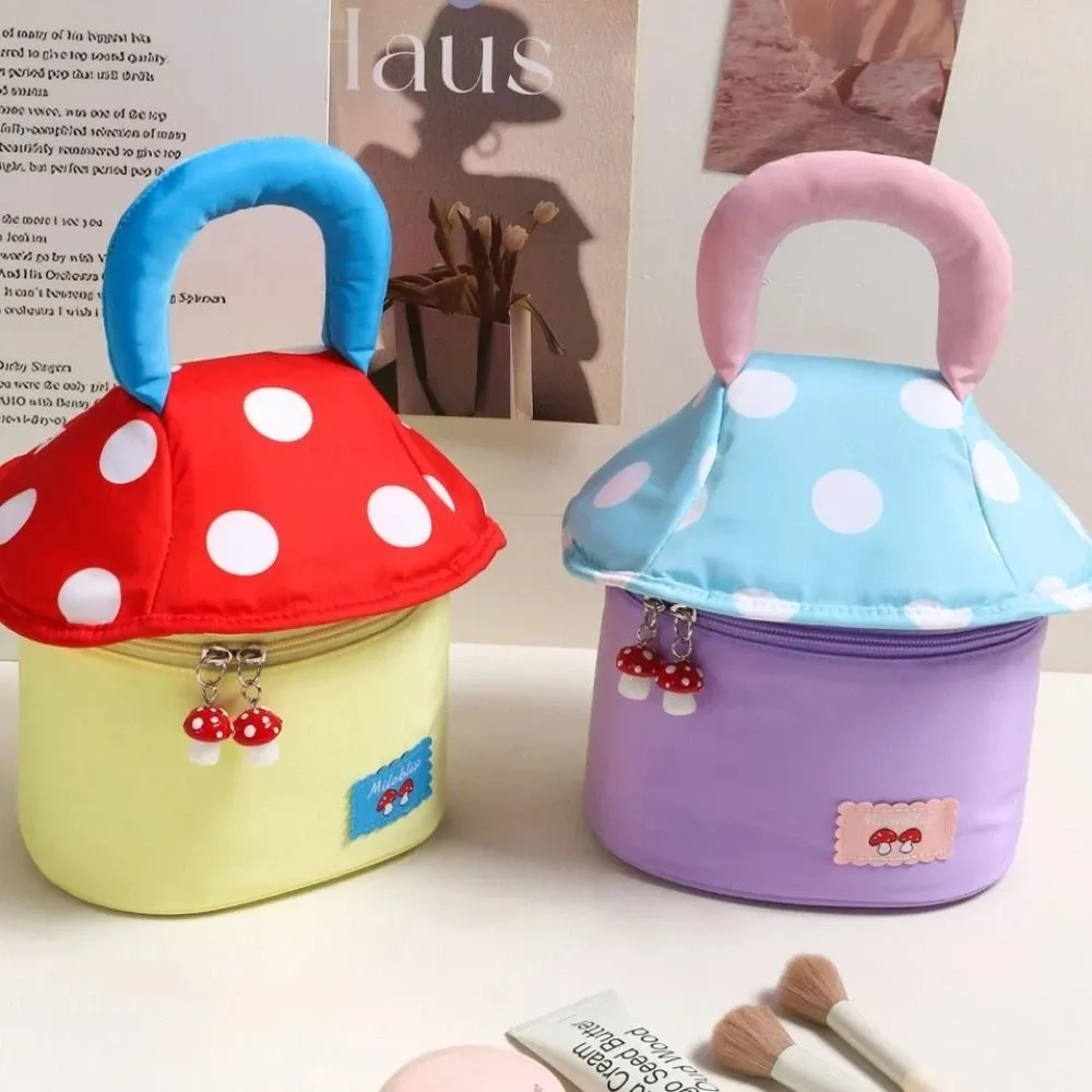 trousse de maquillage mignonne de grande capacité, maison de champignon, trousse à cosmétiques esthétique à main, trousse de toilette multifonctionnelle à fermeture éclair pour dames