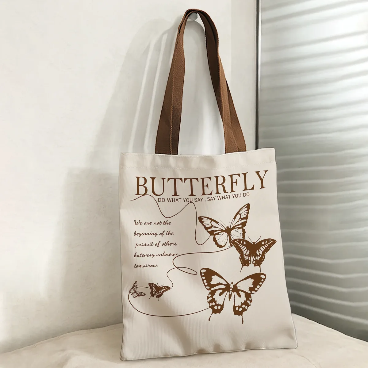 sac fourre-tout vintage marron avec imprimé papillon et citation, grande capacité, sac à bandoulière pour le shopping, les voyages et l'usage quotidien