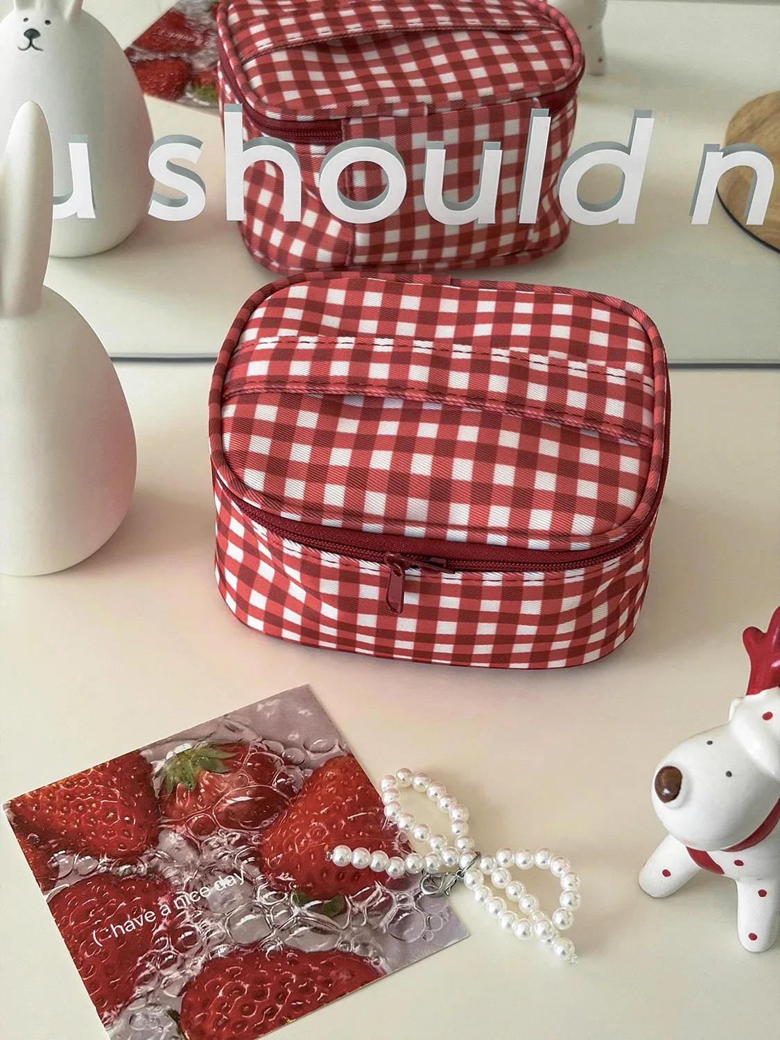 airfriend – trousse de maquillage à grille rouge pour femmes, fourre-tout rond, pochette de rangement pour cosmétiques, sac à main de voyage, grande capacité, sac à fermeture éclair pour rouges à lèvres