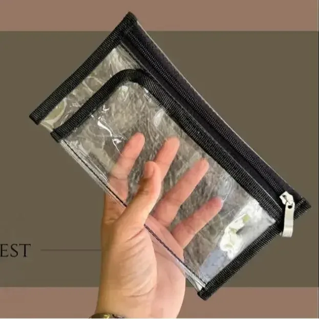 sac cosmétique transparent en pvc avec garniture en cuir noir - trousse de toilette et organiseur de passeport imperméable pour voyage, pochette approuvée pour le stade