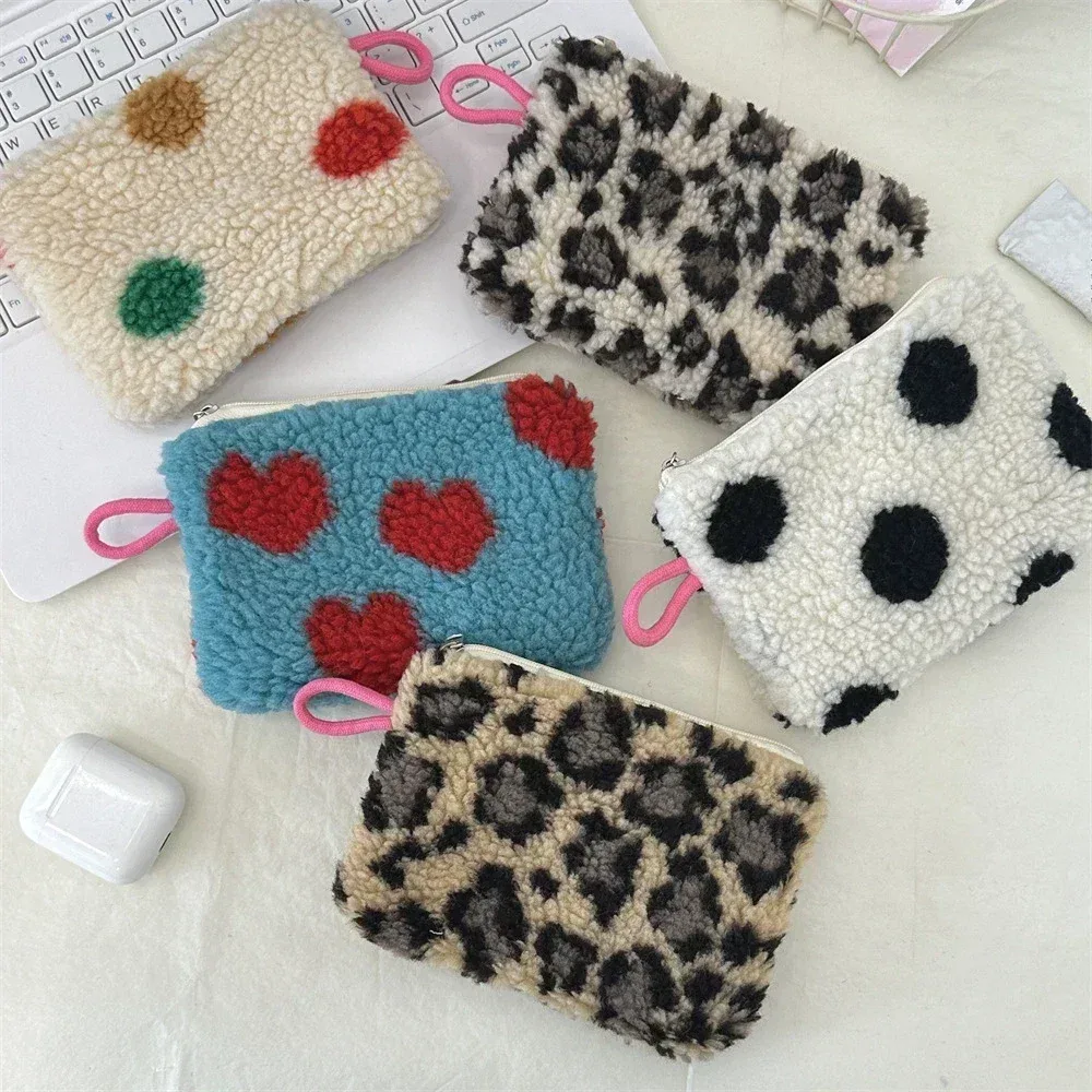 mini trousse de maquillage en peluche mignonne, portable, voyage, cosmétique, rouge à lèvres, écouteurs, carte, sac à main de rangement, pochette portefeuille pour femmes