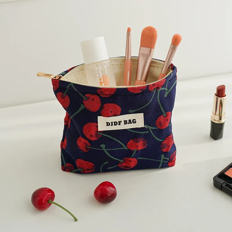 nouveau mini sac à cosmétiques féminin portable rouge doux petit sac de rangement de serviettes hygiéniques sac de clé de monnaie de banlieue sac de carte bancaire portable