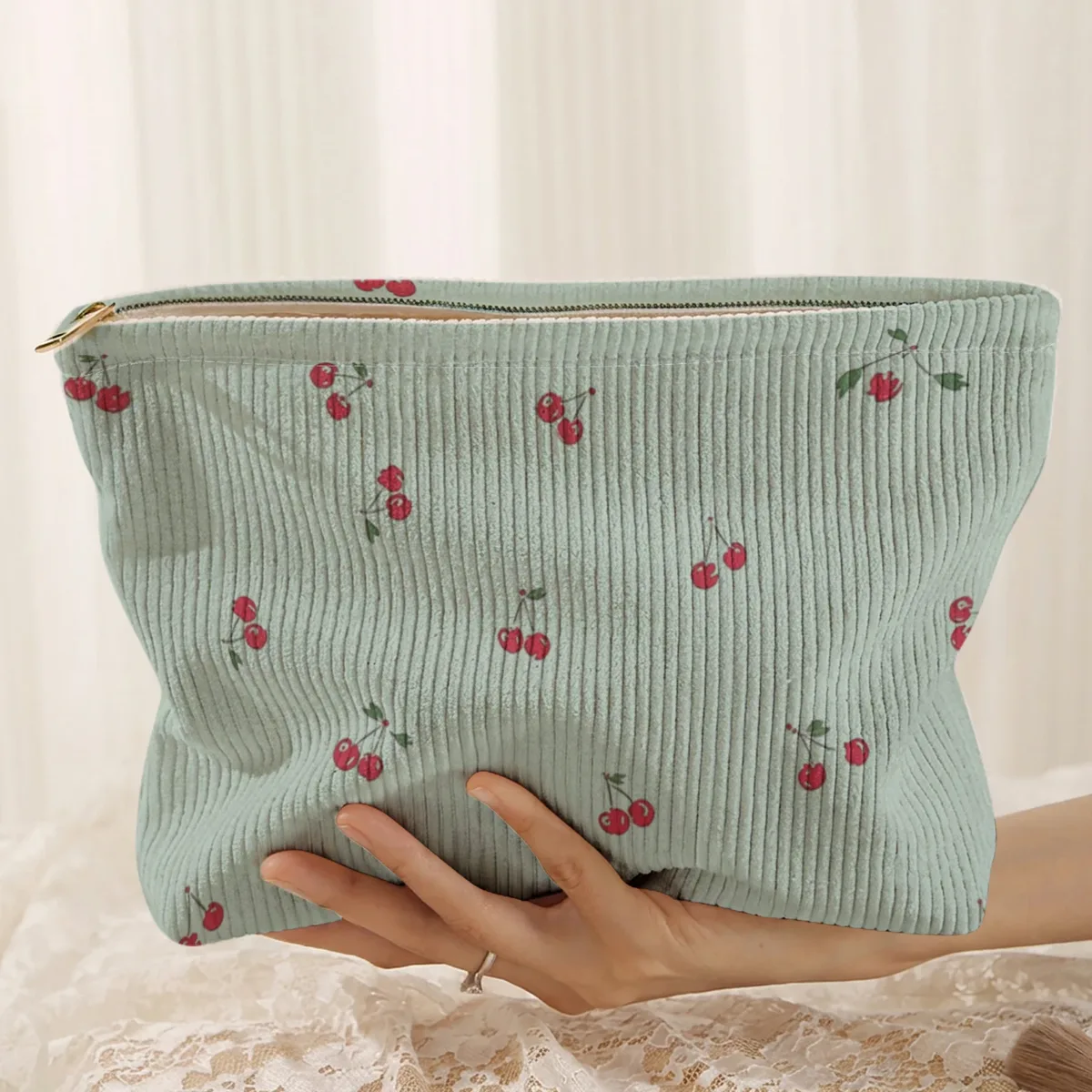trousse de maquillage en velours côtelé imprimé cerises, boîte de rangement légère à fermeture éclair, sac multifonctionnel avec doublure
