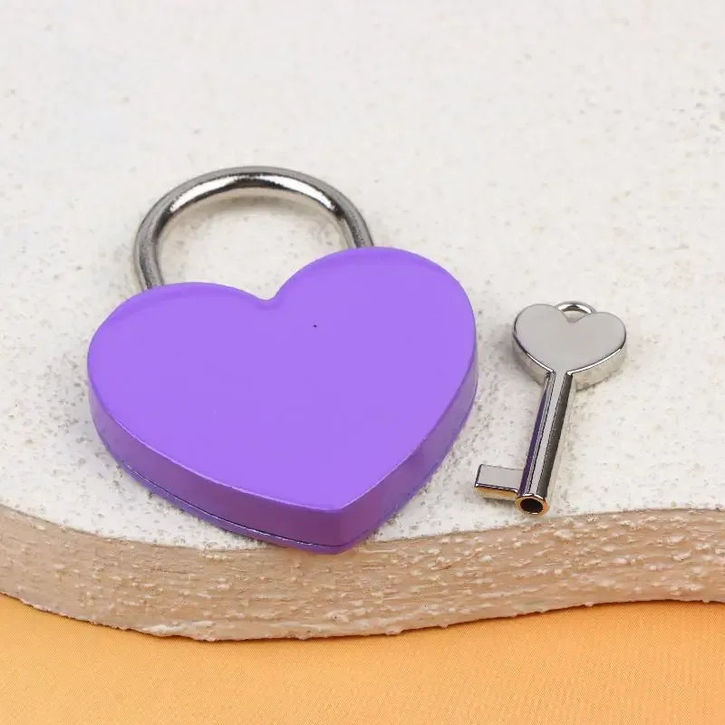 cadenas en forme de cœur 45*59*8mm avec clés assorties, cadenas romantiques en métal pour voyage, cadeau de mariage, décoration de sac, de journal intime, de bagage.
