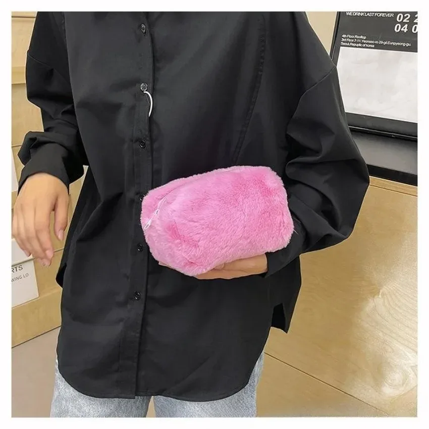 nouveau 1 pièces sac cosmétique en peluche crayon fille couleur bonbon sac à main banquet fête dame sac cosmétique maquillage