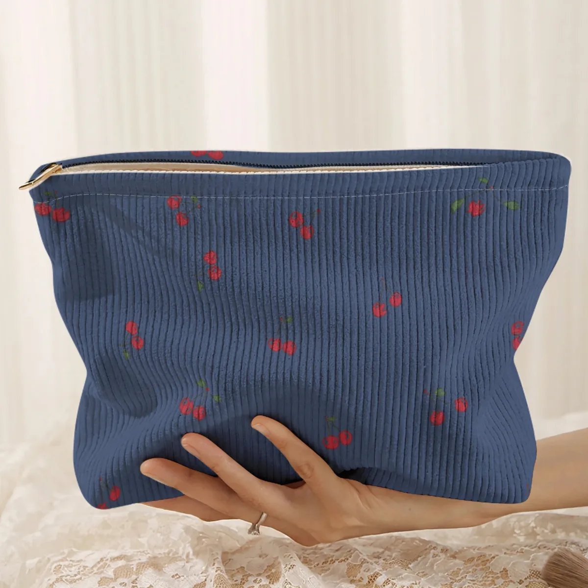trousse de maquillage en velours côtelé imprimé cerises, boîte de rangement légère à fermeture éclair, sac multifonctionnel avec doublure