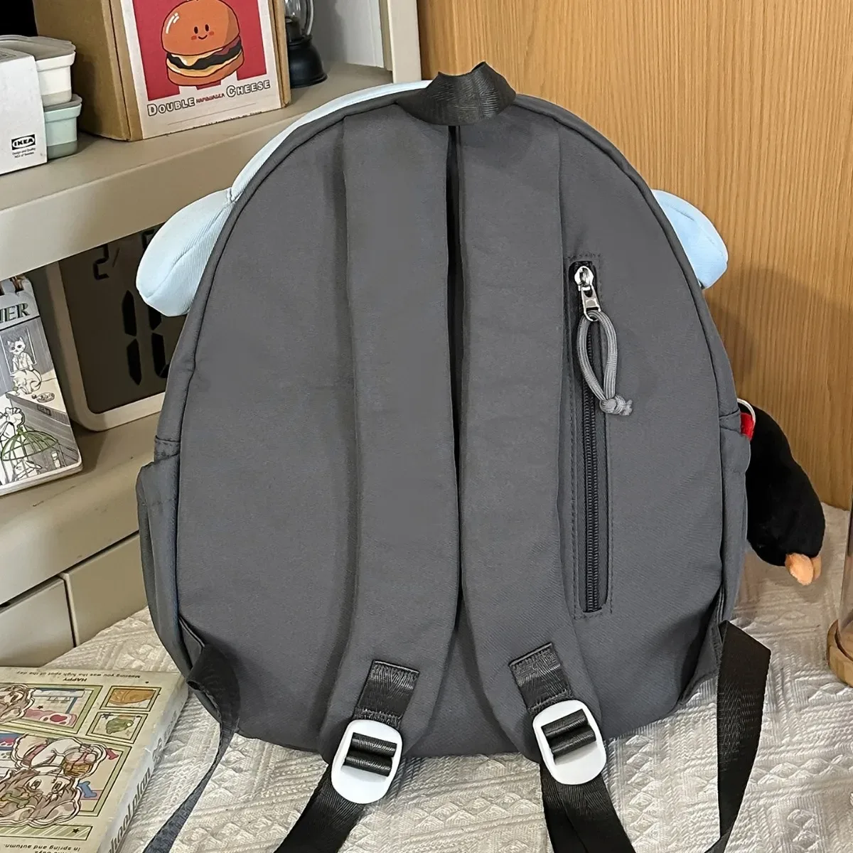 sac à dos mignon pingouin de dessin animé avec breloque moelleuse pour adolescentes, sac à dos kawaii décontracté en nylon, cartable léger pour l'école et les voyages