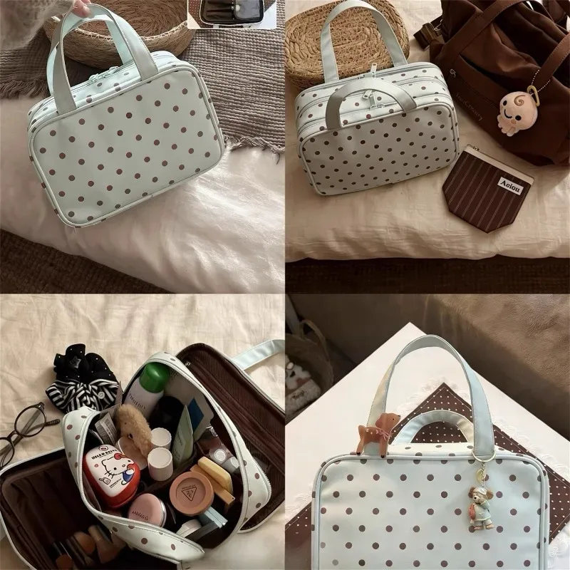 nouvelle trousse de maquillage portable pour femmes, à pois, grande capacité, 3 compartiments, organisateur de voyage pour produits de soin de la peau et cosmétiques.
