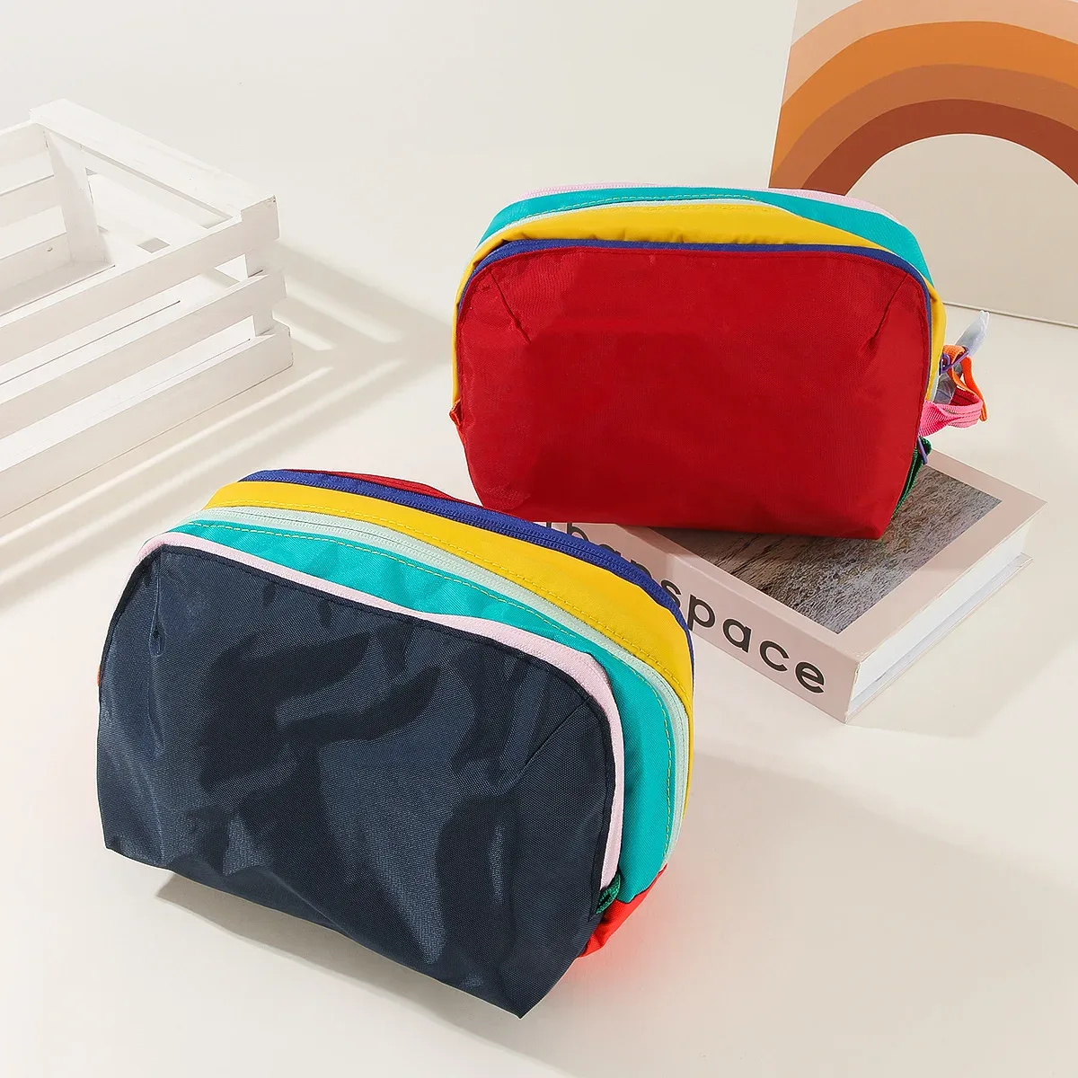 sac de voyage léger grande capacité pour maquillage et articles de toilette, sac à bandoulière de voyage couleur dopamine, sac de toilette suspendu en nylon imperméable