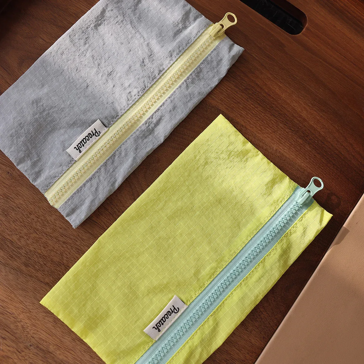 Crayon/stylo mince multifonctionnel, papeterie, carte de bijoux, sac de rangement de pièces de monnaie pour femmes, schéma de couleurs Macaron, petite taille Portable