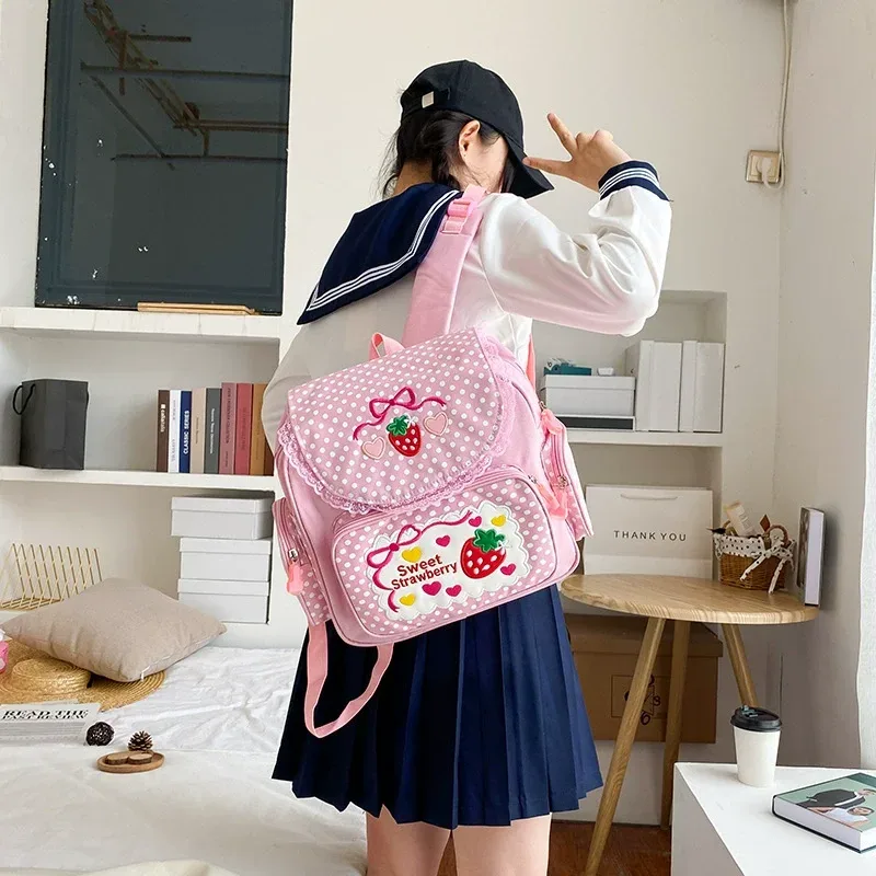 sac à dos rose pour enfants, motif fraise brodée, style dessin animé japonais, idéal pour l'école, cadeau d'anniversaire, nouveauté 2026