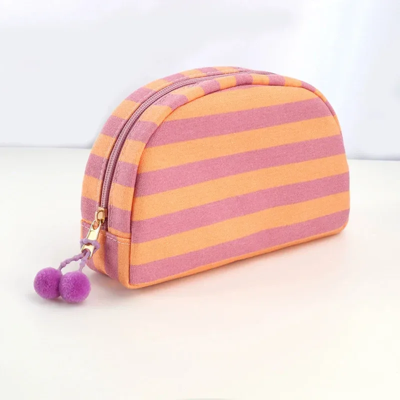 trousse de maquillage en toile rayée avec pom pom, organisateur cosmétique de conception de coquille, pochette de toilette de voyage de grande capacité