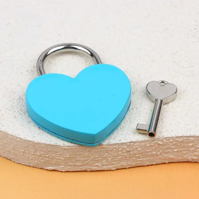 cadenas en forme de cœur 45*59*8mm avec clés assorties, cadenas romantiques en métal pour voyage, cadeau de mariage, décoration de sac, de journal intime, de bagage.