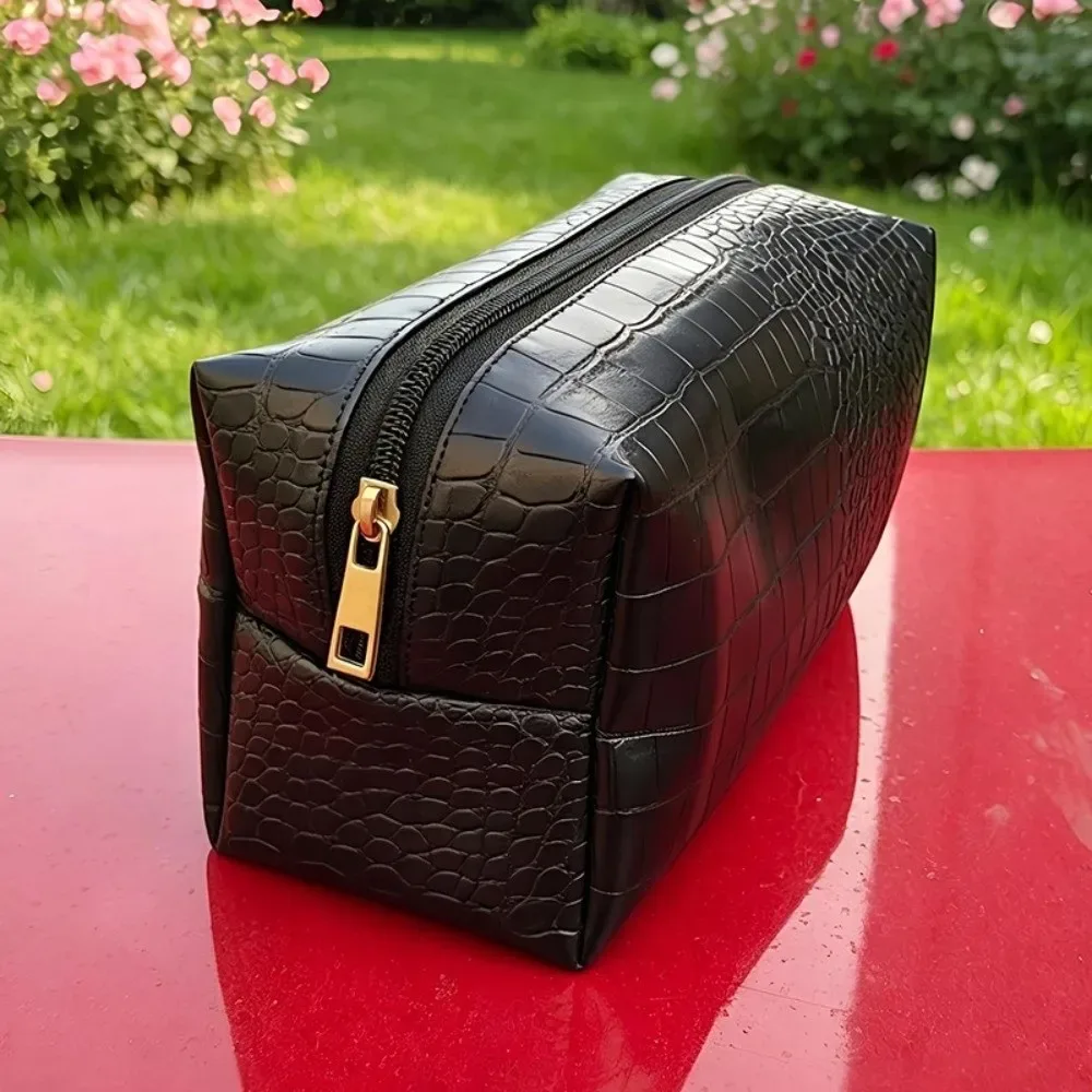 sac à maquillage en cuir pu imperméable, grande capacité, motif crocodile gaufré, fermeture à glissière, pochette cosmétique, utilisation en voyage