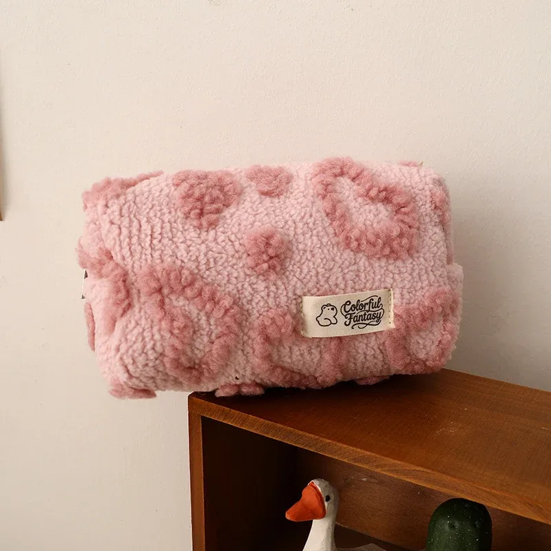 trousse de maquillage en peluche en forme de cœur, sac de rangement de voyage doux et portable, trousse à crayons pour étudiants