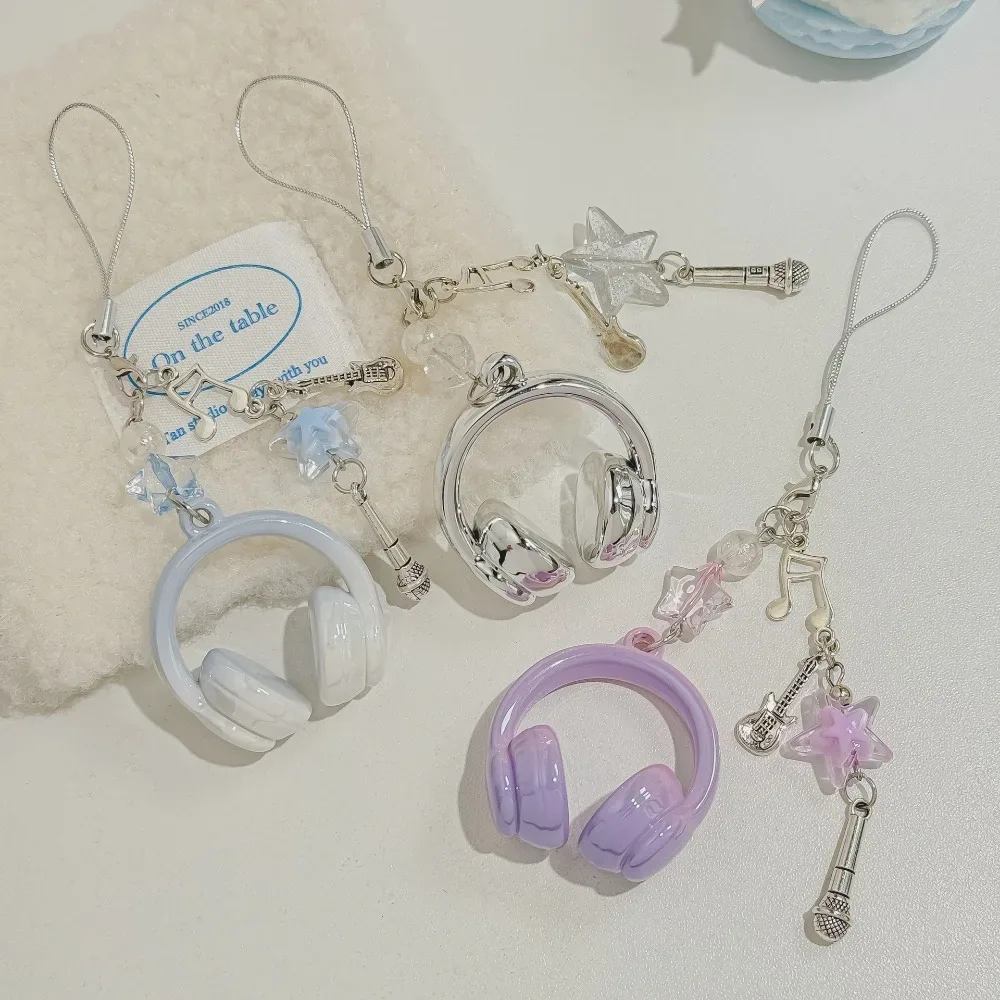 écouteurs de musique noirs, chaînes pour téléphone portable, petit pendentif musical à bouton-poussoir, pendentif créatif de décompression pour sac à dos, porte-clés